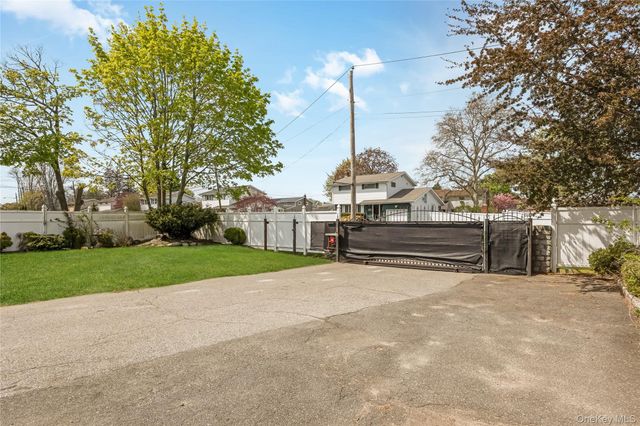 76 Washington Avenue, Brentwood, NY 11717