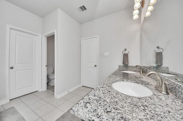 10618 Amador Peak Drive, Rosharon, TX 77583