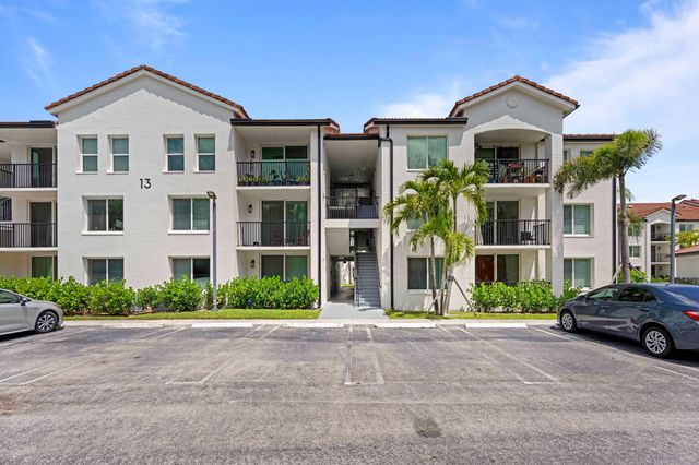 1307 Villa Circle, Boynton Beach, FL 33435