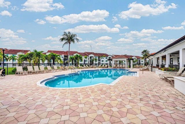 1307 Villa Circle, Boynton Beach, FL 33435