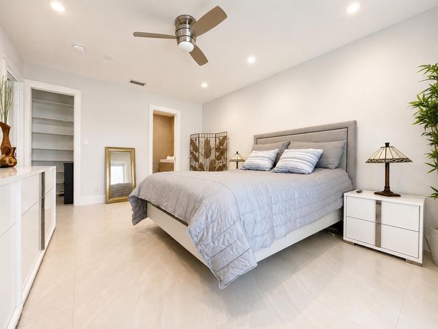 725 N RIVERSIDE Drive 105, Pompano Beach, FL 33062