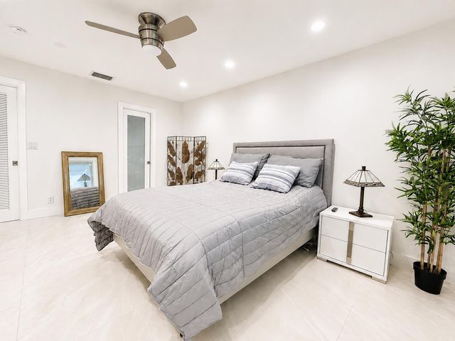 725 N RIVERSIDE Drive 105, Pompano Beach, FL 33062