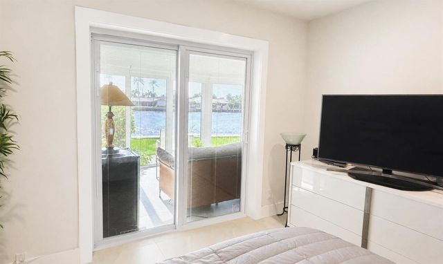 725 N RIVERSIDE Drive 105, Pompano Beach, FL 33062