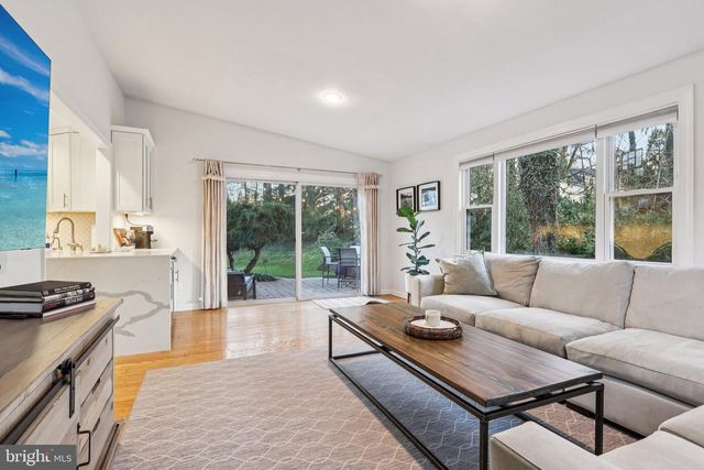 284 CROTON RD, Wayne, PA 19087