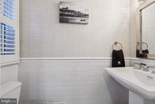 284 CROTON RD, Wayne, PA 19087