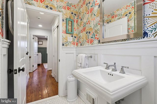 284 CROTON RD, Wayne, PA 19087