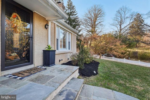 284 CROTON RD, Wayne, PA 19087