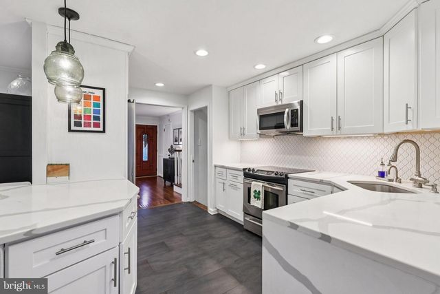 284 CROTON RD, Wayne, PA 19087