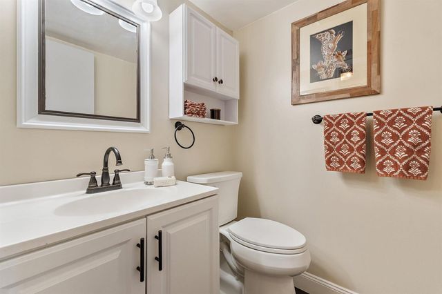 671 SW South River Drive 105, Stuart, FL 34997