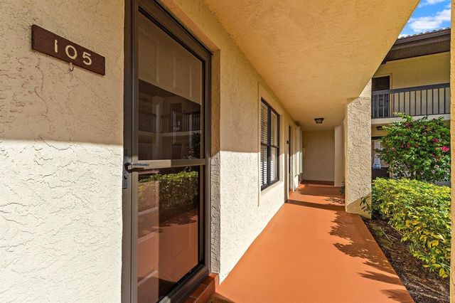671 SW South River Drive 105, Stuart, FL 34997