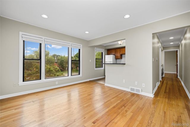 617 E Lincoln Avenue 5, Royal Oak, MI 48067