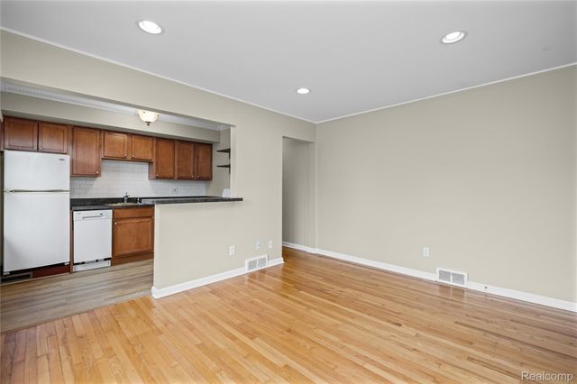 617 E Lincoln Avenue 5, Royal Oak, MI 48067