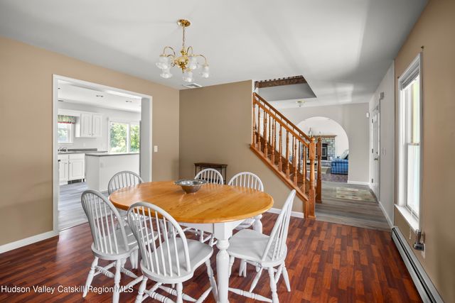 311 Middle Road, Hudson, NY 12534