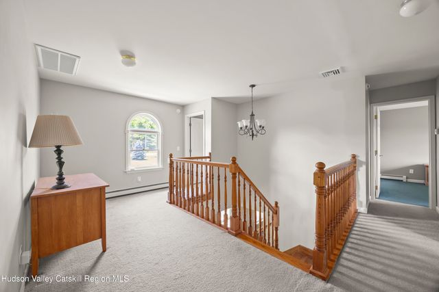 311 Middle Road, Hudson, NY 12534