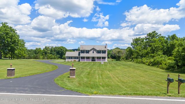 311 Middle Road, Hudson, NY 12534