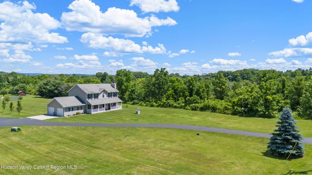 311 Middle Road, Hudson, NY 12534