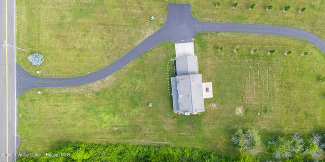 311 Middle Road, Hudson, NY 12534