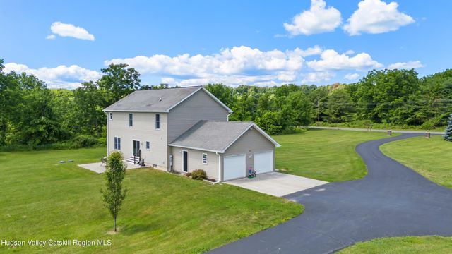 311 Middle Road, Hudson, NY 12534