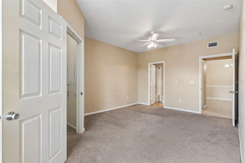 Image 12 of property listing at 14205 FALLS CHURCH DRIVE 2007, Orlando, FL 32837