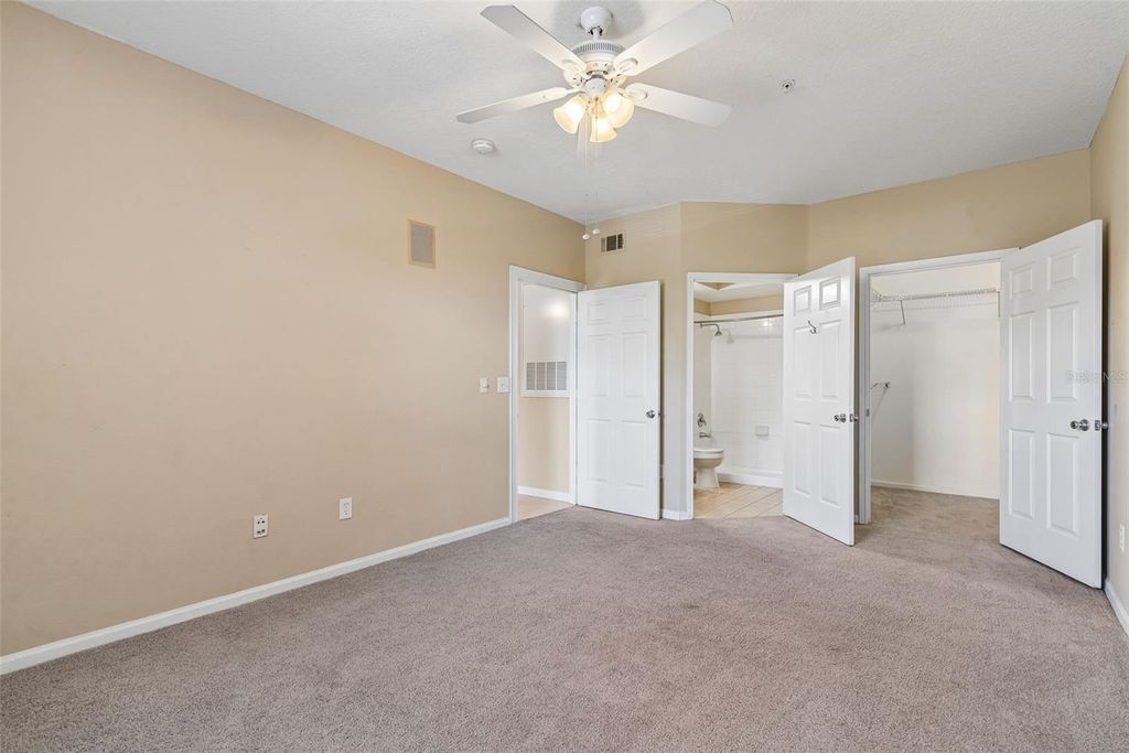 Image 16 of property listing at 14205 FALLS CHURCH DRIVE 2007, Orlando, FL 32837