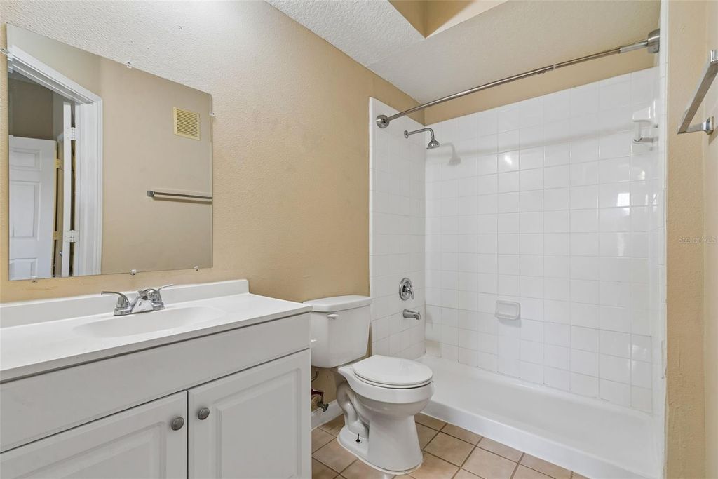 Image 17 of property listing at 14205 FALLS CHURCH DRIVE 2007, Orlando, FL 32837