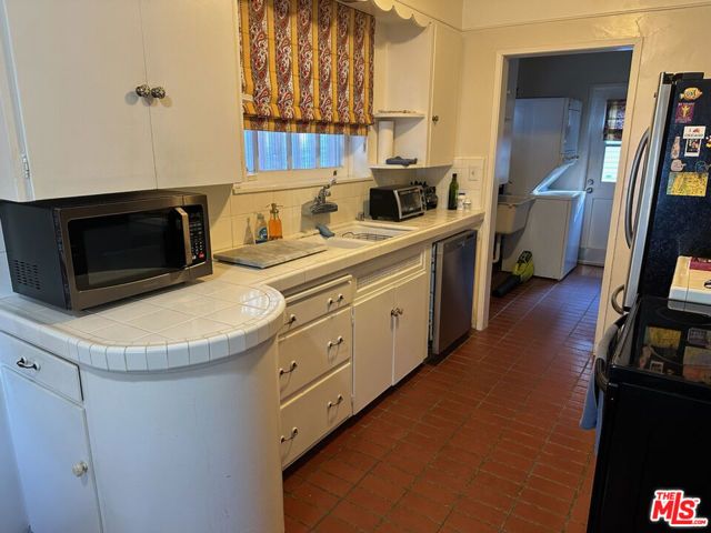 12752 Halkirk Street, Studio City (los Angeles), CA 91604