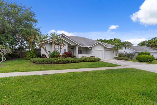 1931 Staimford Circle, Wellington, FL 33414
