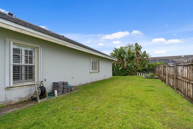 1931 Staimford Circle, Wellington, FL 33414