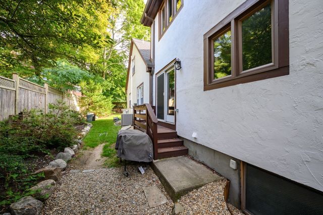 470 Adams St 2, Quincy, MA 02169