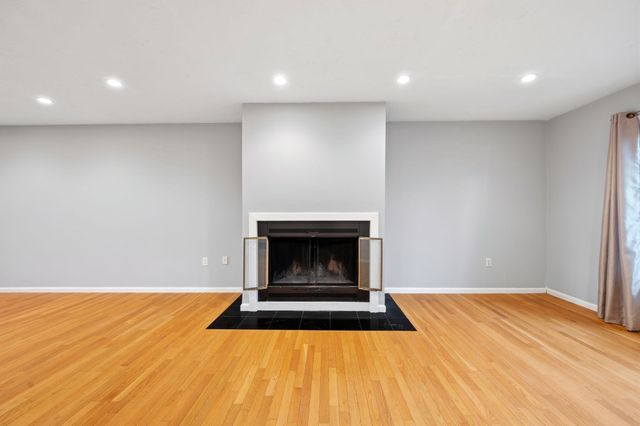 470 Adams St 2, Quincy, MA 02169