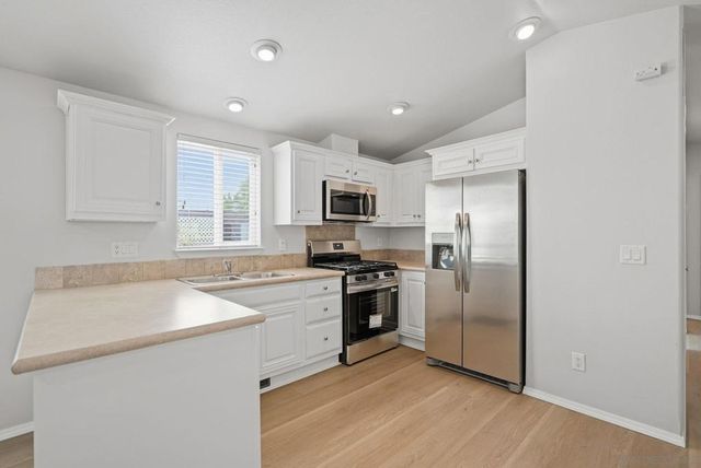 13594 Highway 8 Business SPC 15, Lakeside, CA 92040