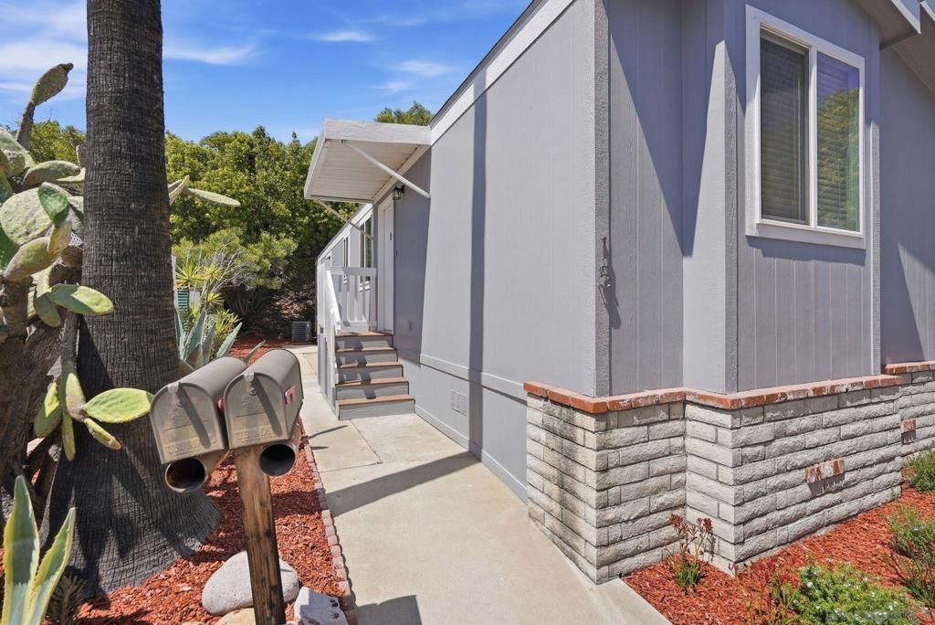 Image 7 of property listing at 13594 Highway 8 Business SPC 15, Lakeside, CA 92040