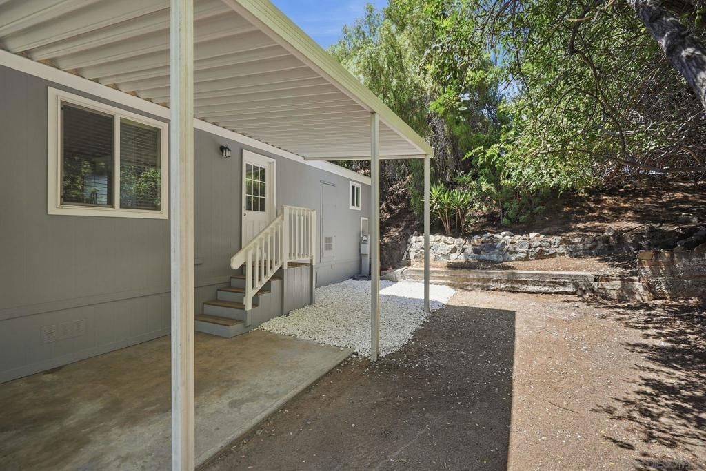 Image 9 of property listing at 13594 Highway 8 Business SPC 15, Lakeside, CA 92040