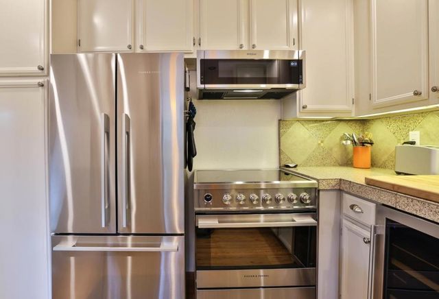 47 Dot Avenue D, Campbell, CA 95008