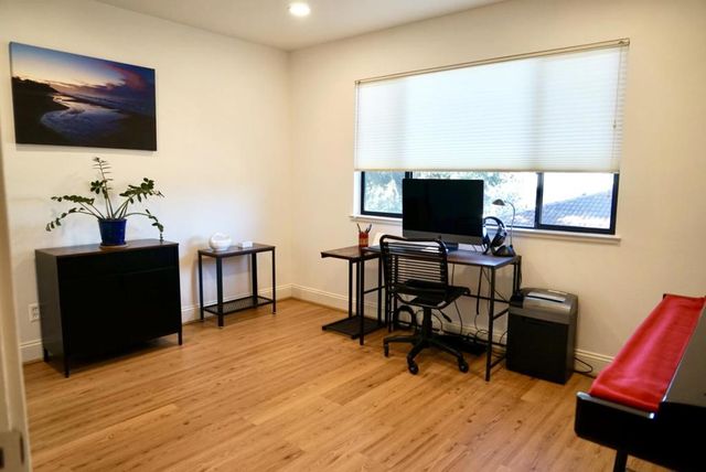 47 Dot Avenue D, Campbell, CA 95008