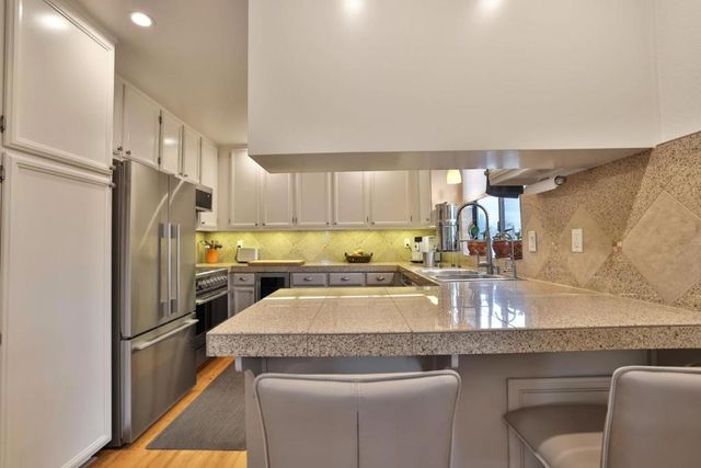 47 Dot Avenue D, Campbell, CA 95008