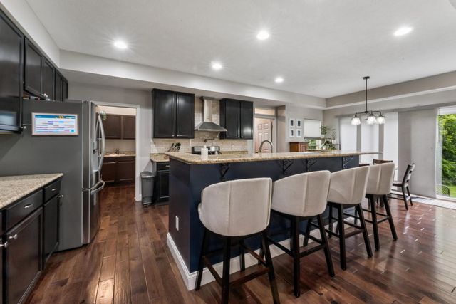 6325 Parkmeadow Lane, Hilliard, OH 43026