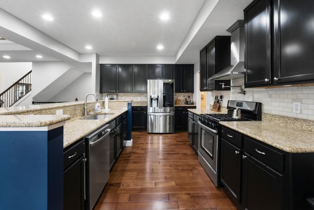 6325 Parkmeadow Lane, Hilliard, OH 43026