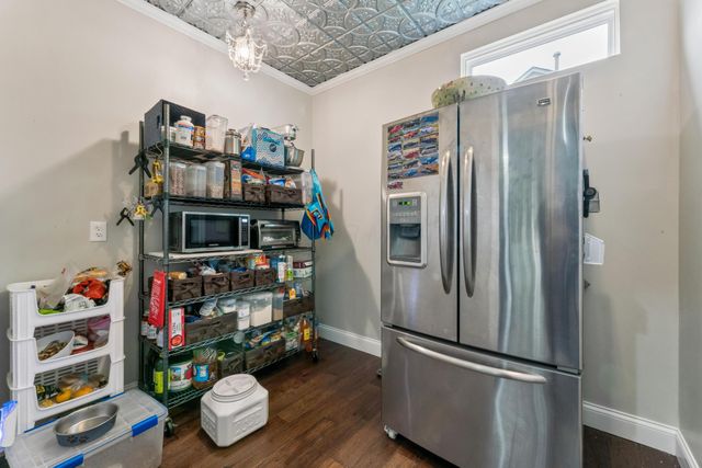 6325 Parkmeadow Lane, Hilliard, OH 43026