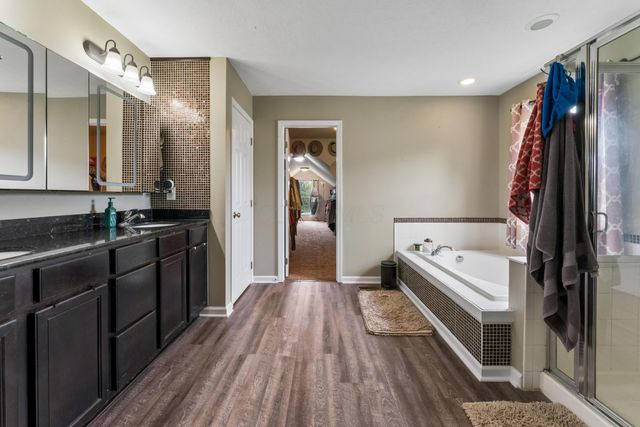 6325 Parkmeadow Lane, Hilliard, OH 43026