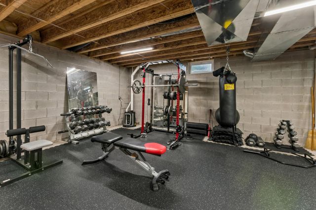 6325 Parkmeadow Lane, Hilliard, OH 43026