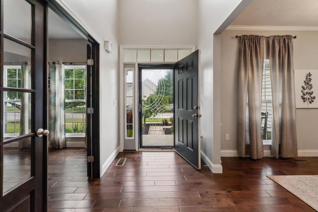 6325 Parkmeadow Lane, Hilliard, OH 43026
