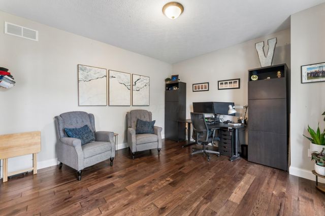 6325 Parkmeadow Lane, Hilliard, OH 43026