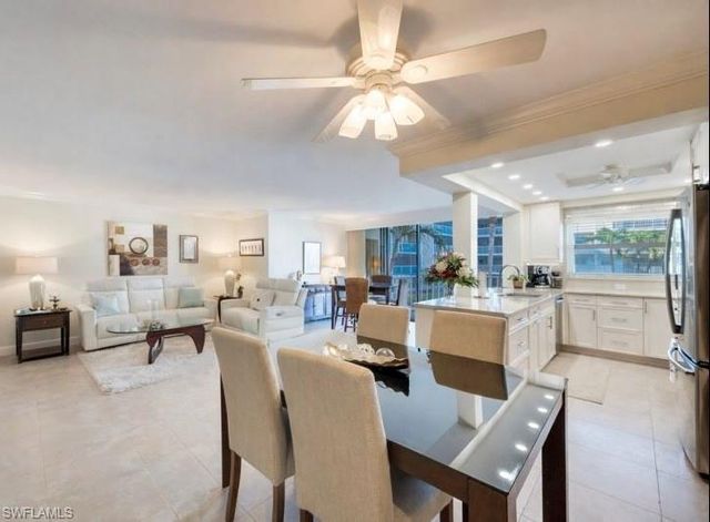 3000 Gulf Shore BLVD N # 212, Naples, FL 34103