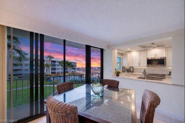 3000 Gulf Shore BLVD N # 212, Naples, FL 34103