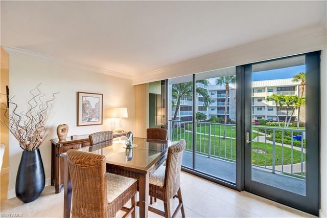 3000 Gulf Shore BLVD N # 212, Naples, FL 34103