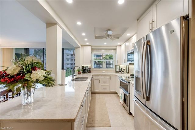 3000 Gulf Shore BLVD N # 212, Naples, FL 34103