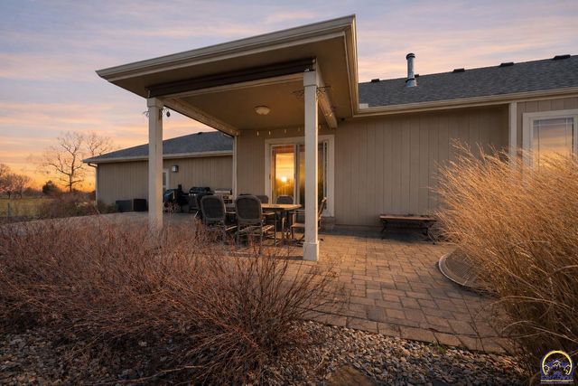 2141 SE Ratner RD, Tecumseh, KS 66542