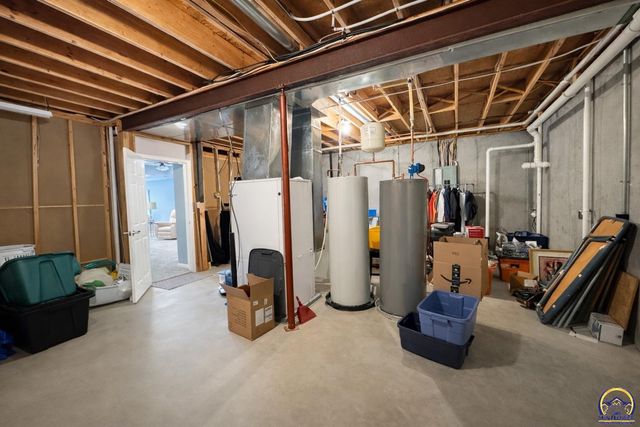 2141 SE Ratner RD, Tecumseh, KS 66542