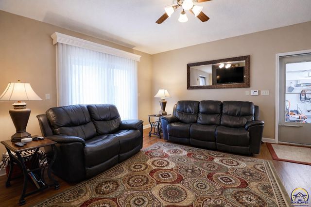 2141 SE Ratner RD, Tecumseh, KS 66542